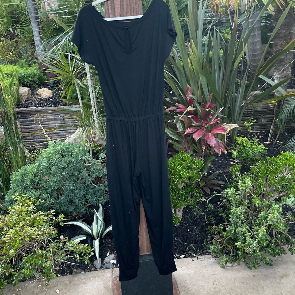 Black short sleeve elastic waist jogger bottom one piece pull-on jumpsuit - Picture 4 of 10